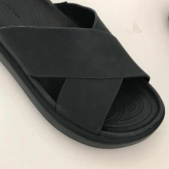 Crocs Brooklyn Luxe Cross Strap Sandals Black Women’s Size 8 - Picture 6 of 16